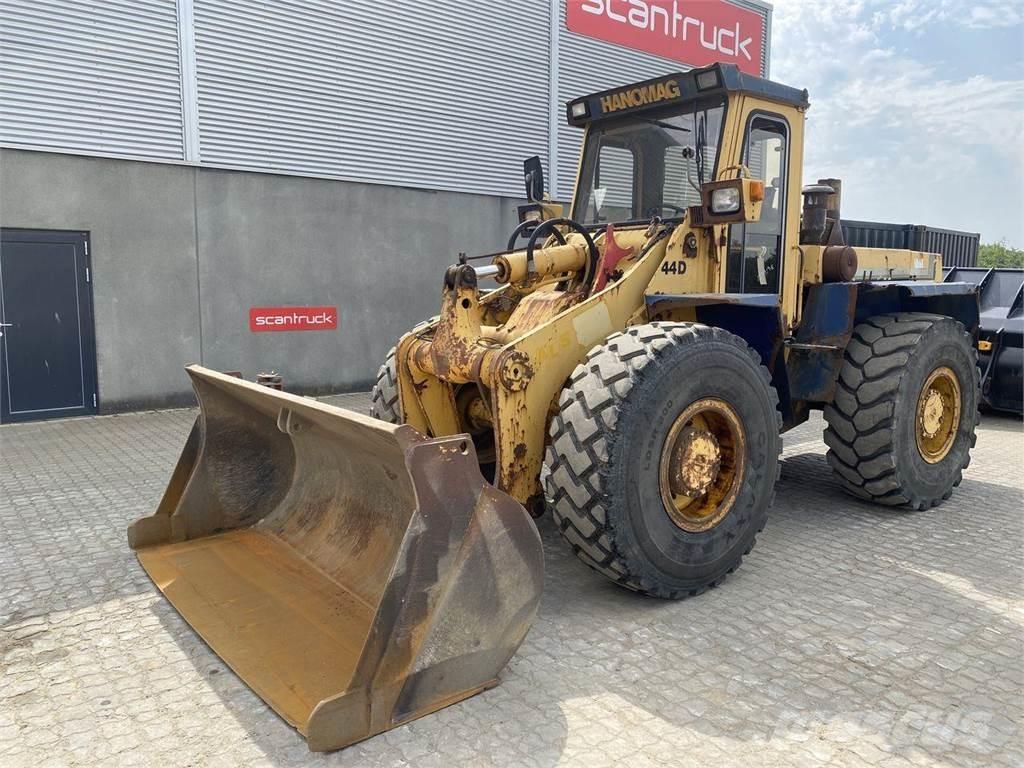 Hanomag 44D Фронтальные погрузчики
