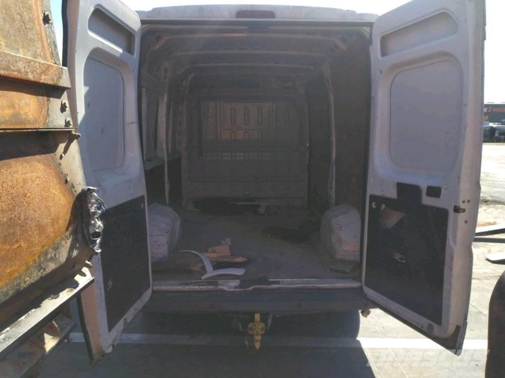 Peugeot BOXER 3 Цельнометаллический фургоны