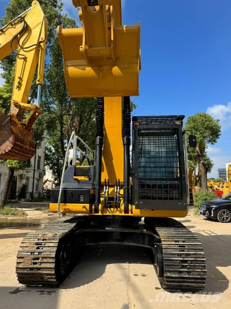 CAT 320D Малые экскаваторы 7т-12т