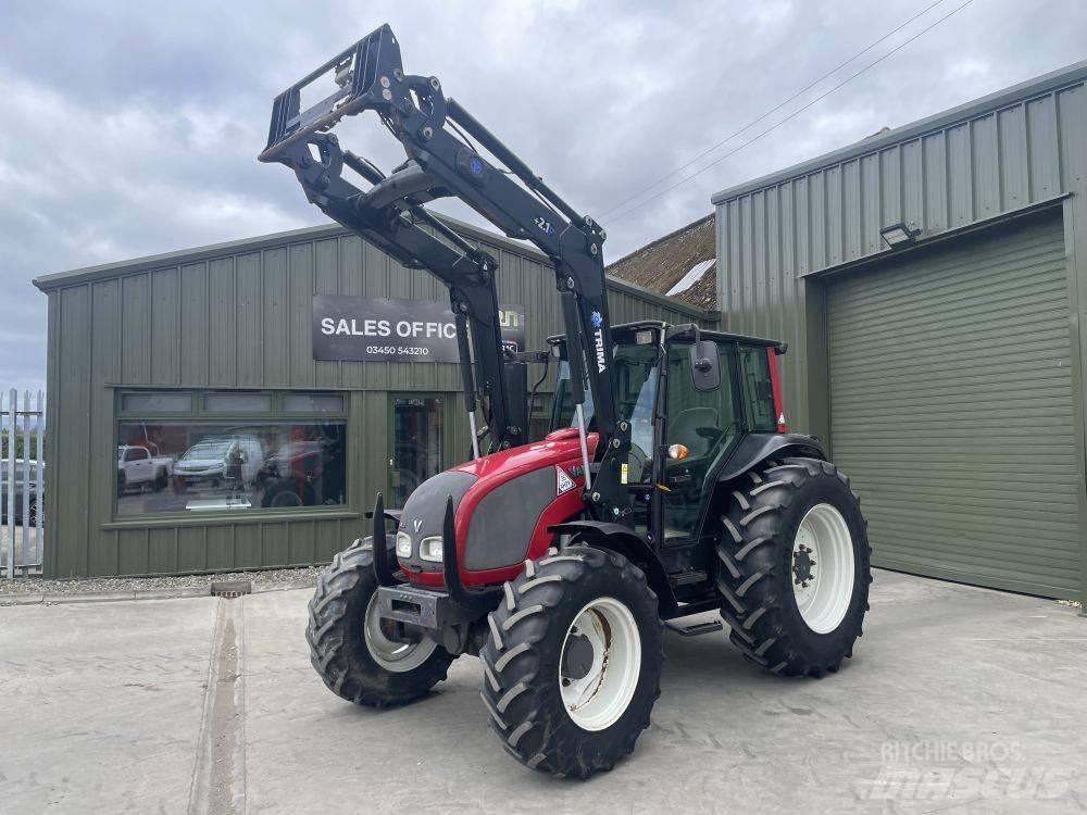 Valtra A 83 Трактора