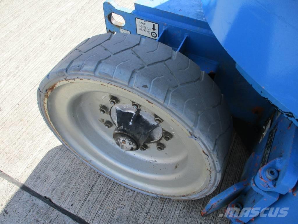JLG E300 AJP (180) Компактные самоходные стреловые подъемники