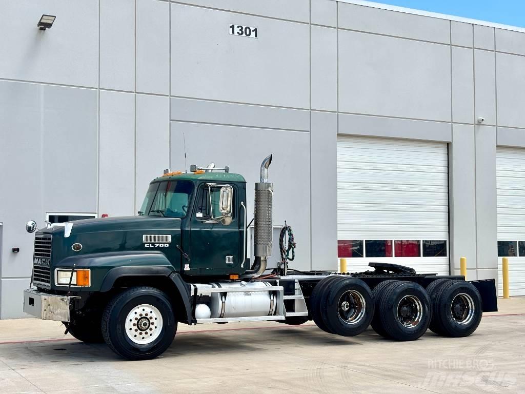 Mack CL 713 Седельные тягачи