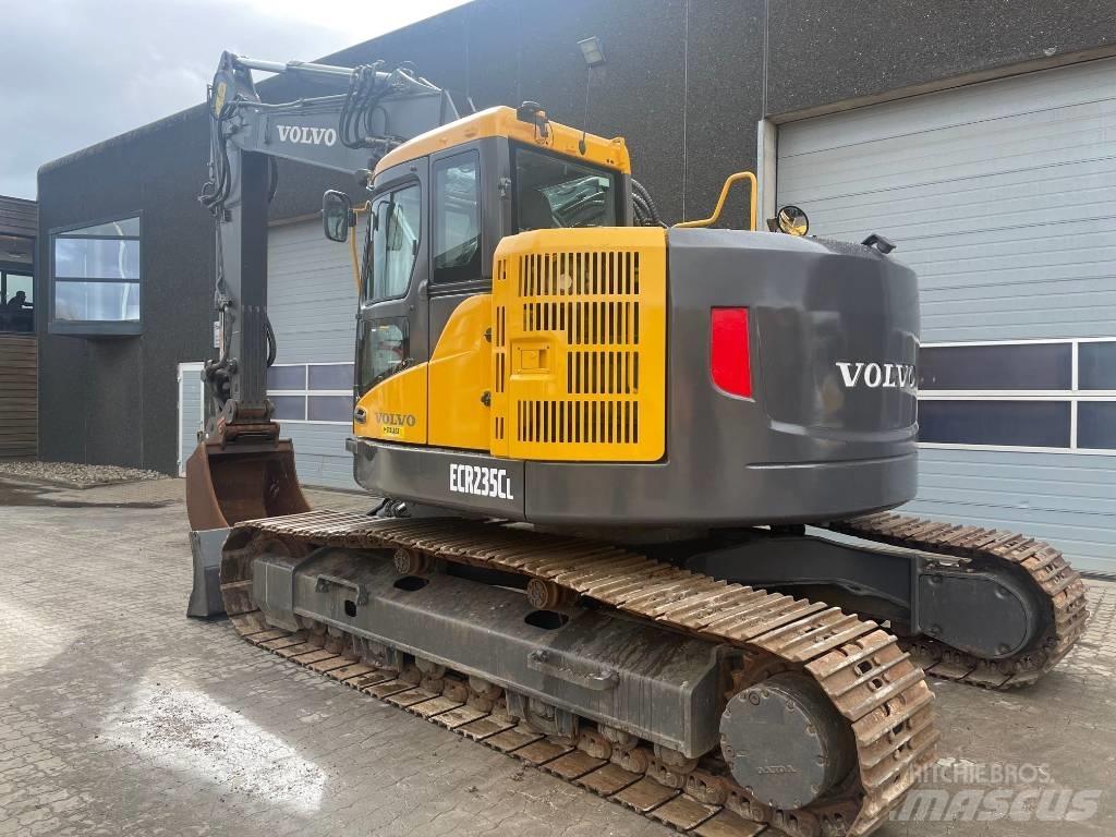 Volvo ECR235C Гусеничные экскаваторы