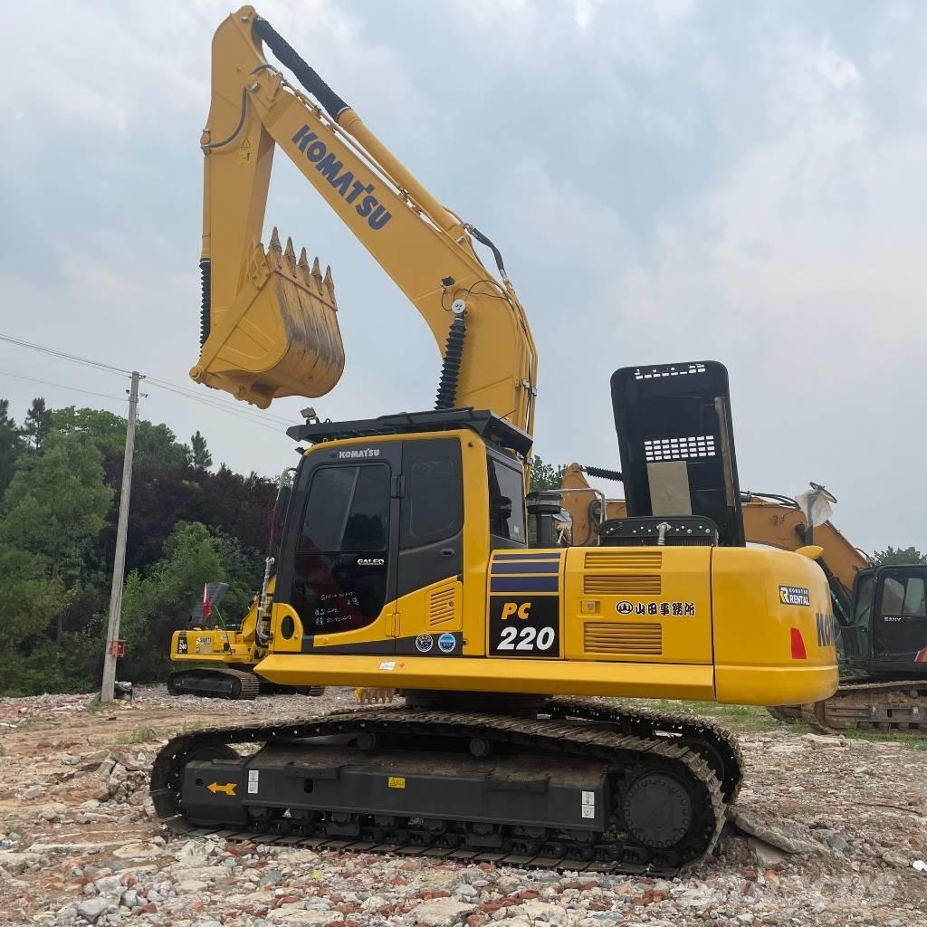 Komatsu PC 220-8 Гусеничные экскаваторы