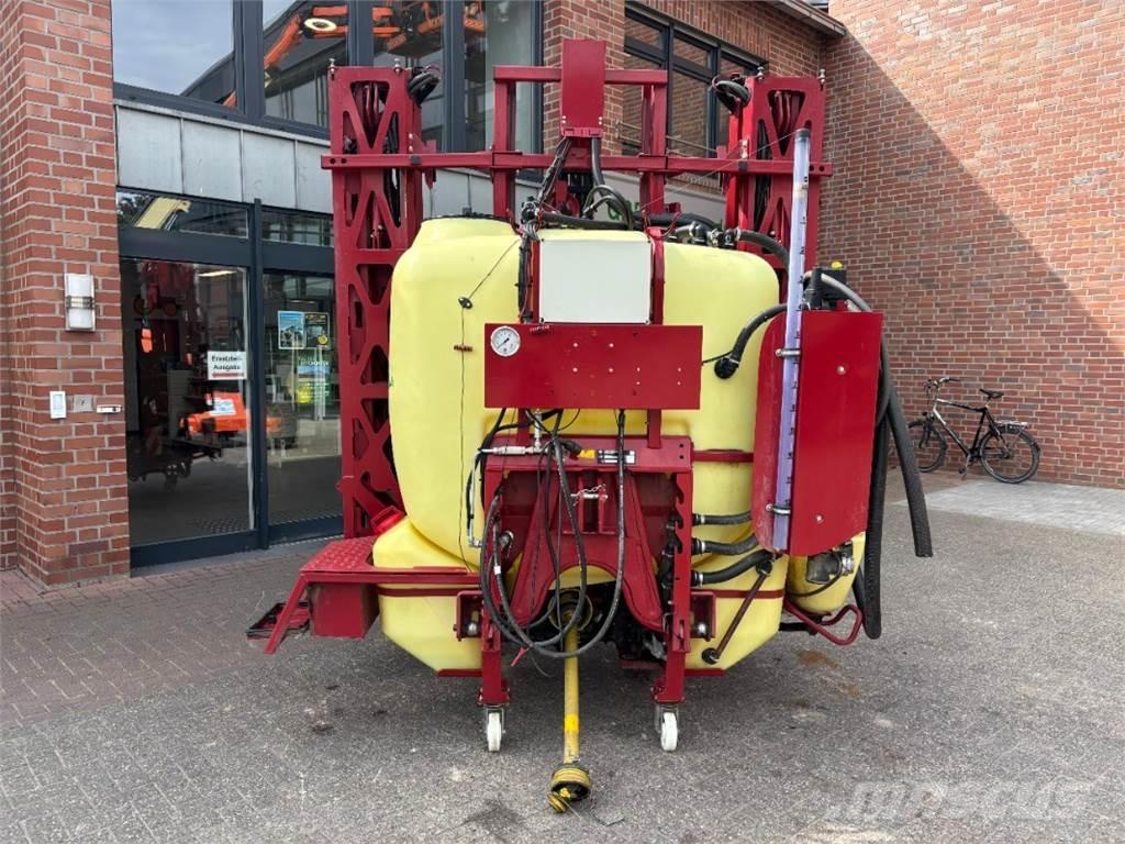 Hardi Master 1200 Прицепные опрыскиватели