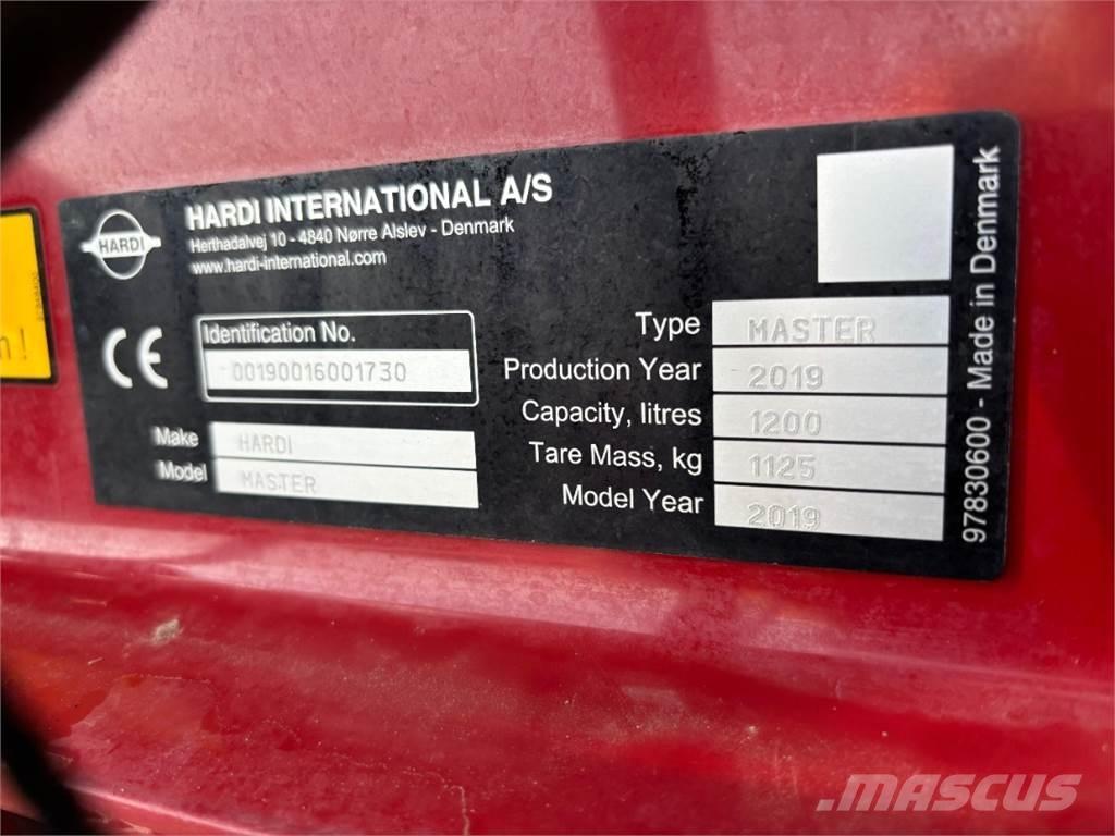 Hardi Master 1200 Прицепные опрыскиватели