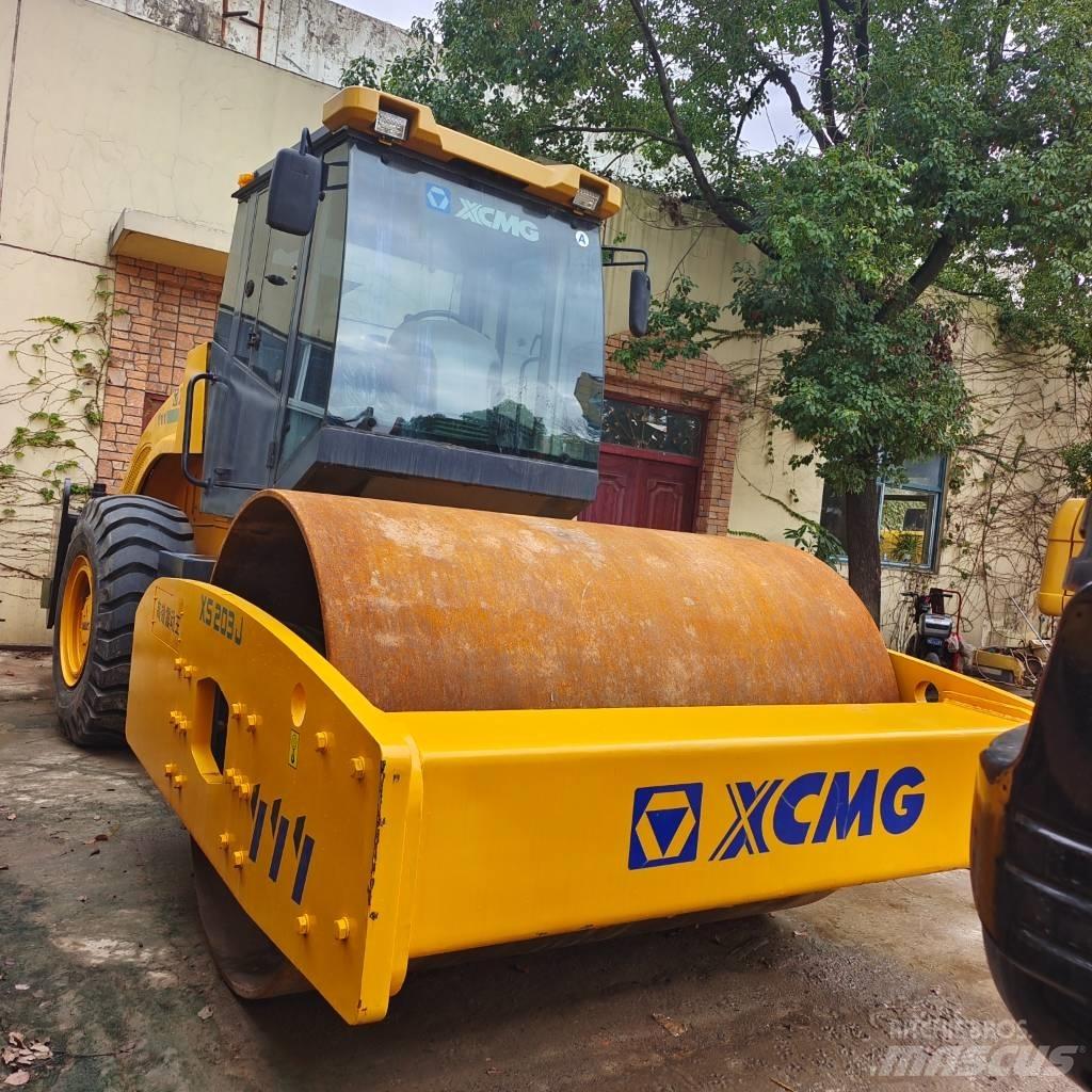 XCMG XS223J Грунтовые катки