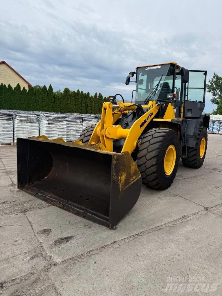Komatsu WA250 Фронтальные погрузчики