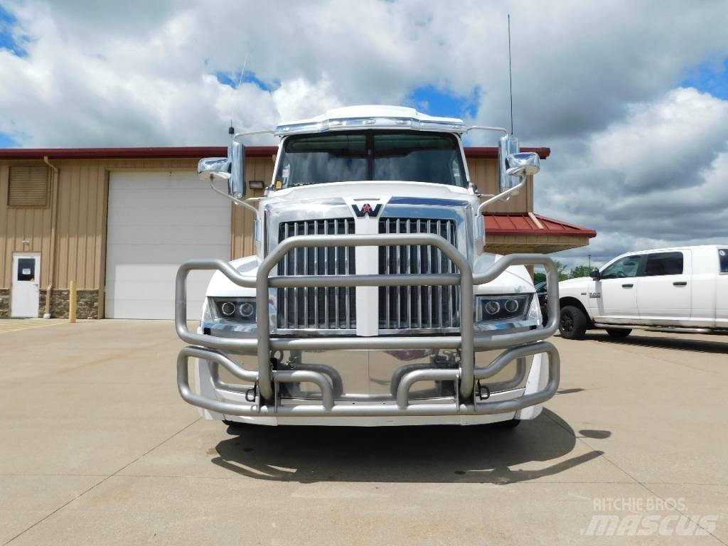 Western Star 5700 XE Седельные тягачи