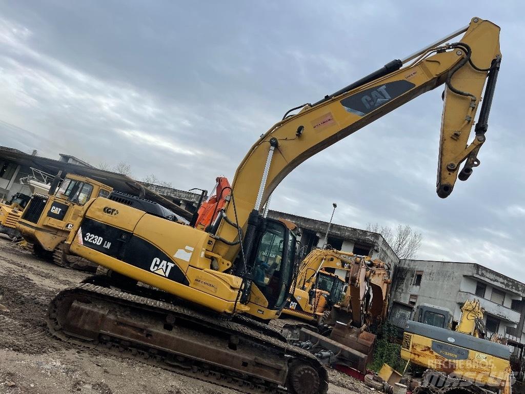 CAT 323 D Гусеничные экскаваторы