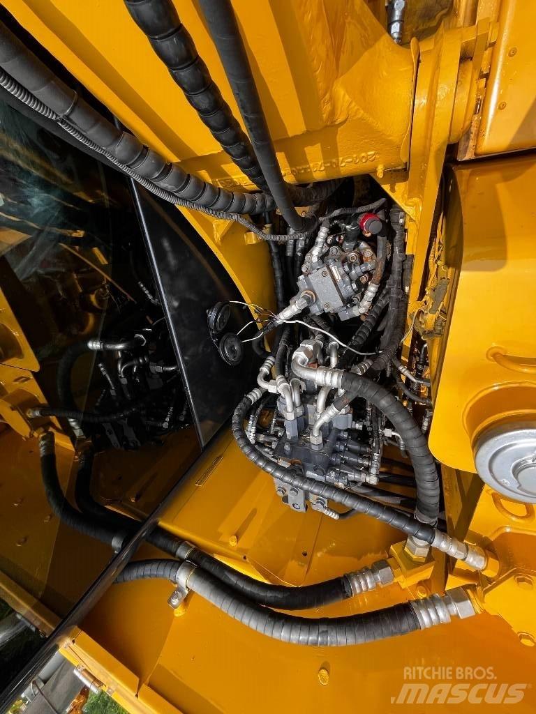 Komatsu PC 70-8 Гусеничные экскаваторы