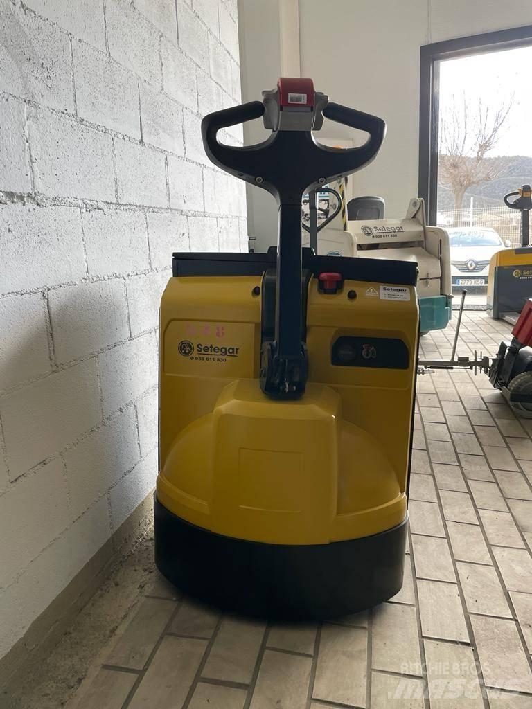 Yale MP 18 AC Ручные электрические тележки