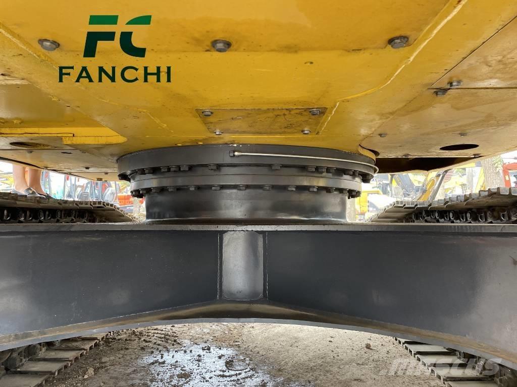 Komatsu PC 240 LC Гусеничные экскаваторы