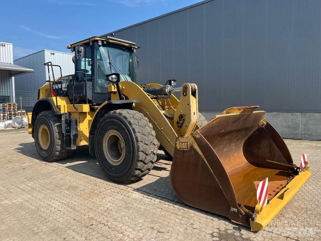 CAT 950M Фронтальные погрузчики