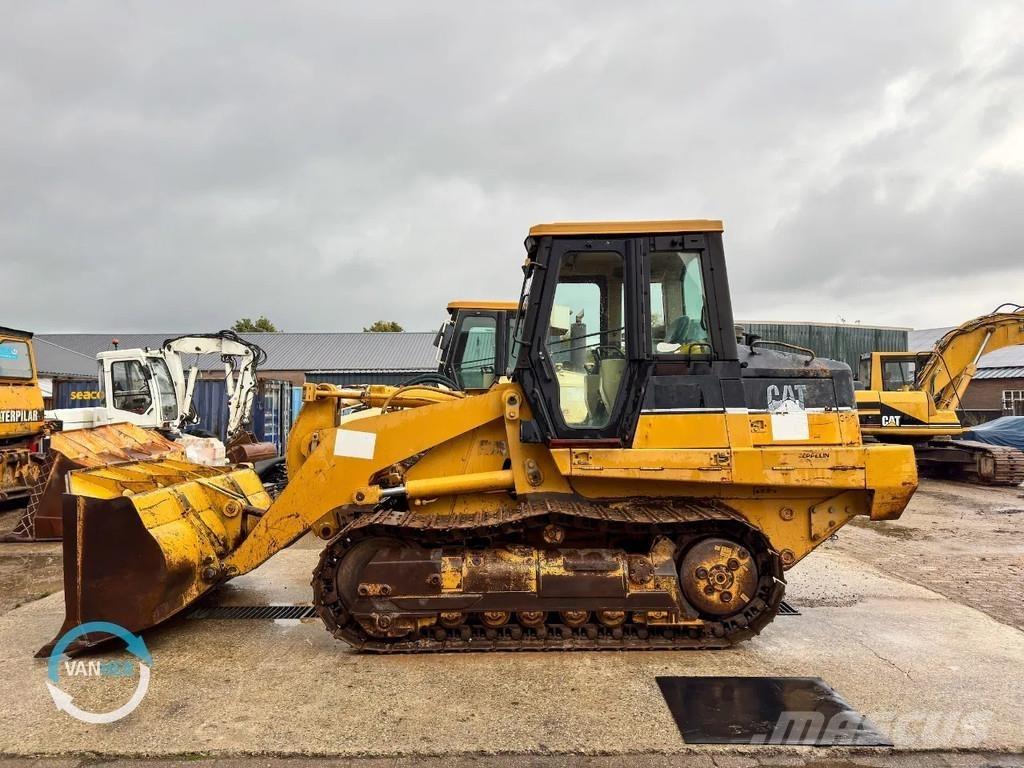 CAT 953C Гусеничные фронтальные погрузчики