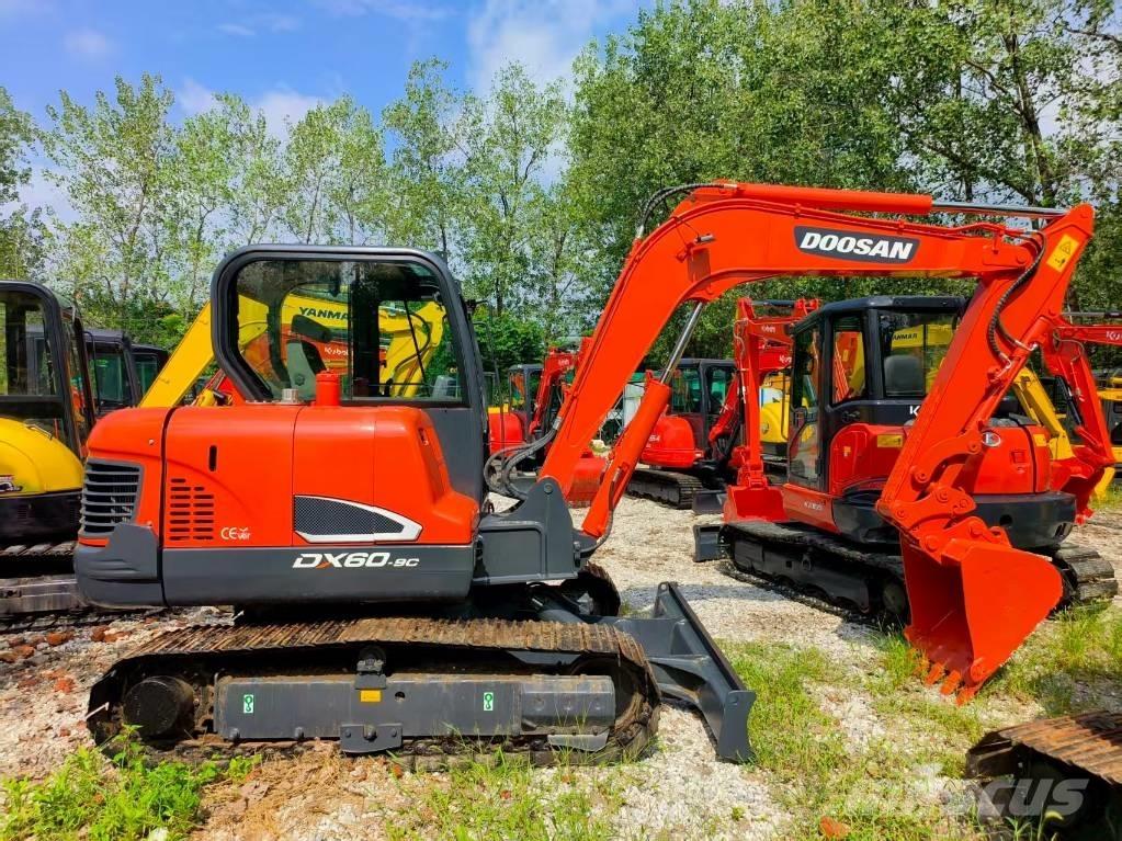 Doosan DX 60 Гусеничные экскаваторы