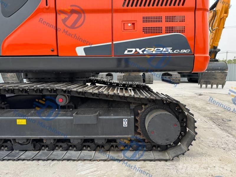 Doosan DX 225 LC-9C Гусеничные экскаваторы