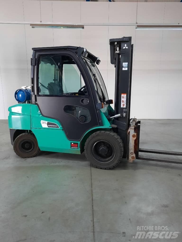 Mitsubishi FG35NT Газовые погрузчики