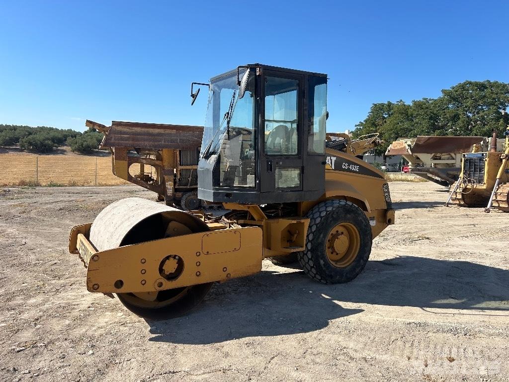 CAT CS 433 E Катки тротуарные