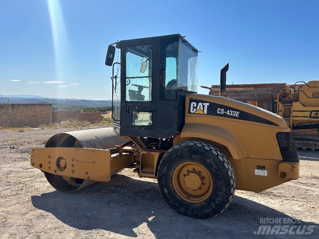 CAT CS 433 E Катки тротуарные
