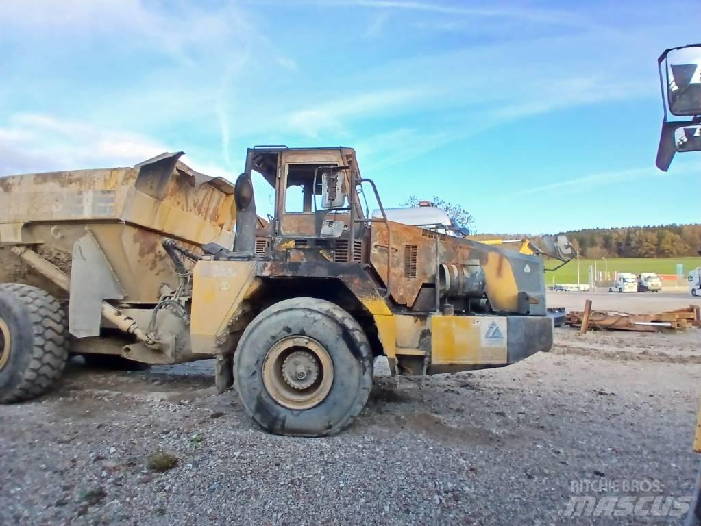 Komatsu HM 300-2 Шарнирно-сочленённые самосвалы