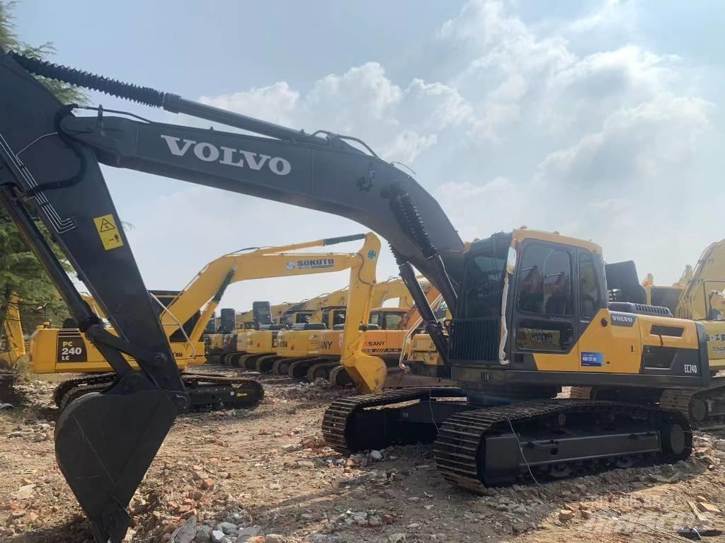 Volvo EC 240 Гусеничные экскаваторы