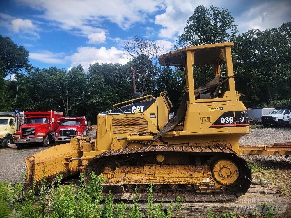 CAT D 3 G LGP Гусеничные бульдозеры