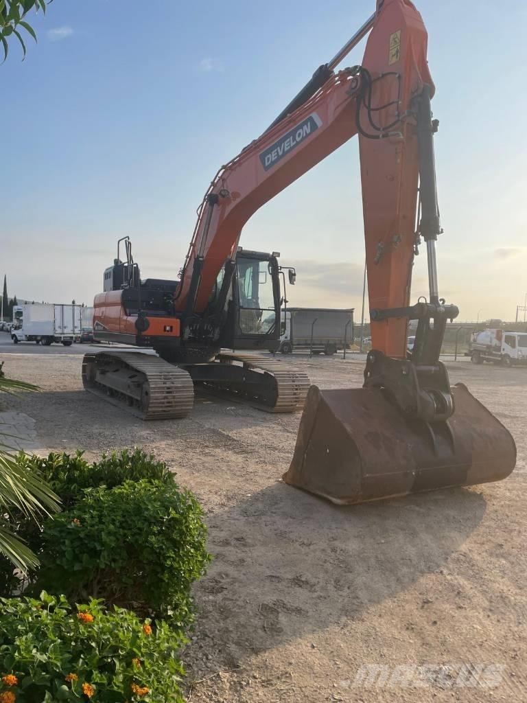 Doosan DX225LC-7 Гусеничные экскаваторы