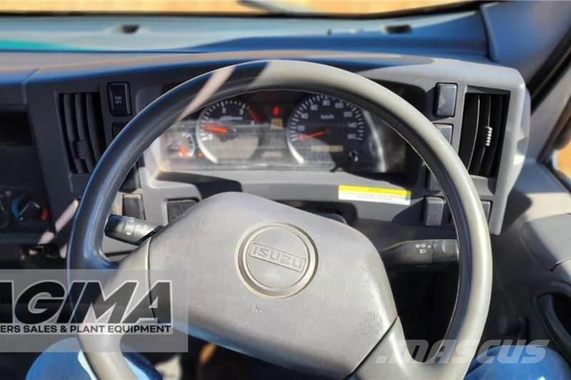 Isuzu NQR500 AMT Специальные грузовики