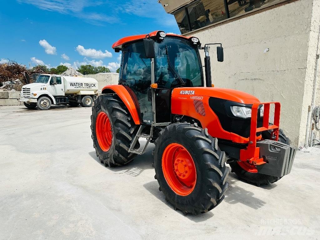 Kubota M8560 Трактора