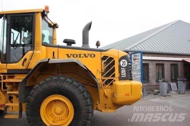 Volvo L 120 F Фронтальные погрузчики