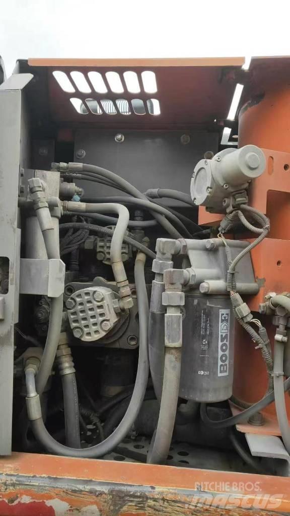 Hitachi ZX130W Колёсные экскаваторы