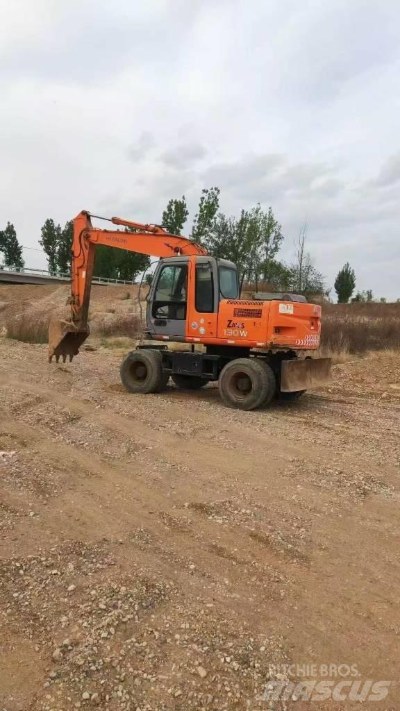 Hitachi ZX130W Колёсные экскаваторы