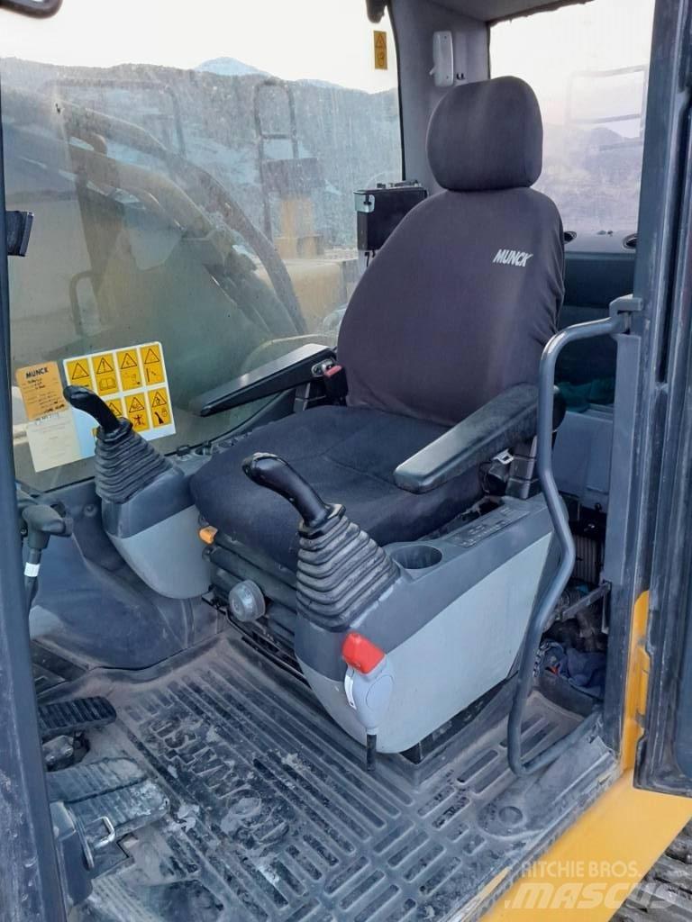 Komatsu PC390LC-8 Гусеничные экскаваторы
