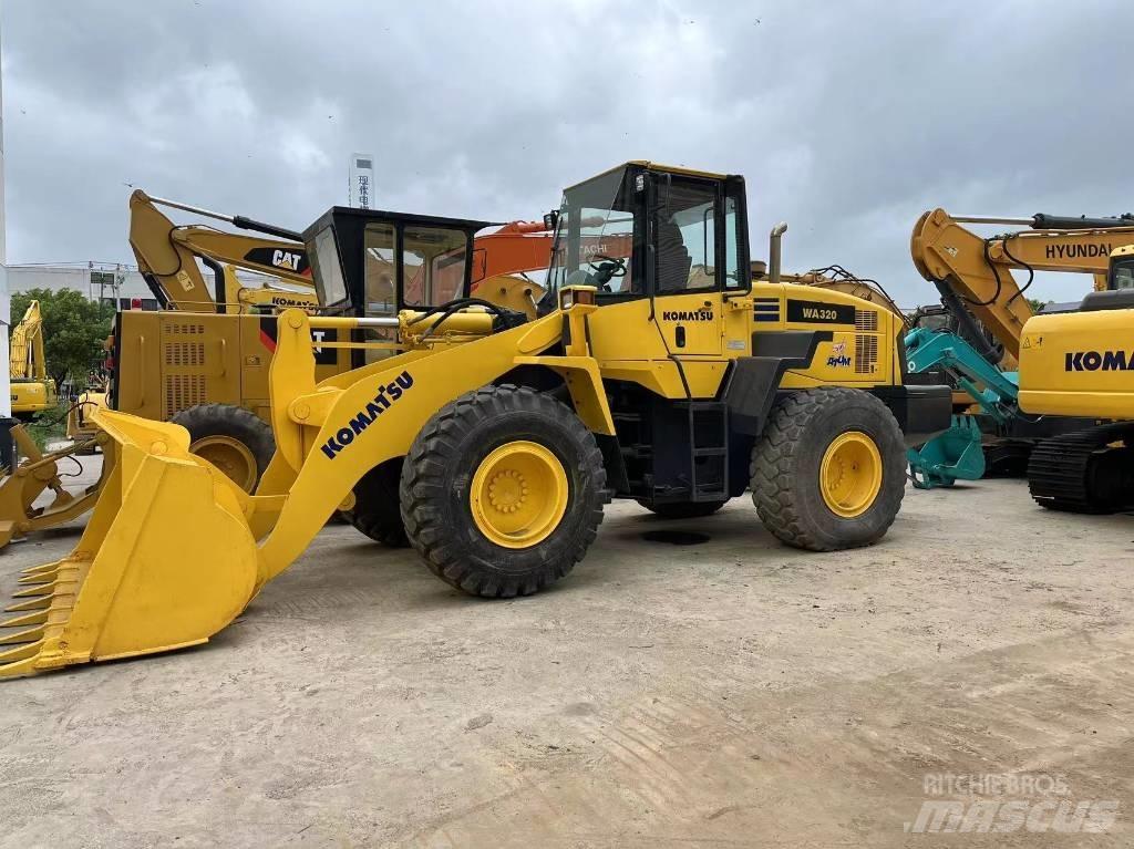 Komatsu WA 320-5 Фронтальные погрузчики