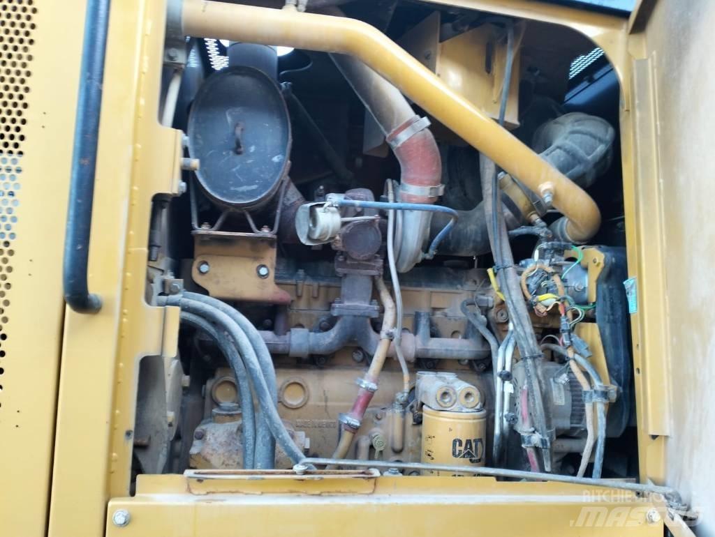 CAT 160 M Грейдеры
