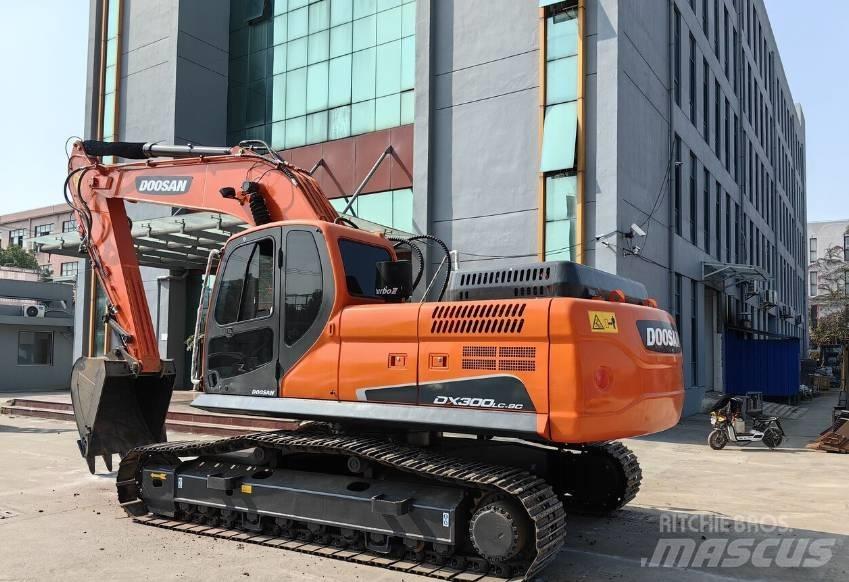 Doosan DX300 Гусеничные экскаваторы