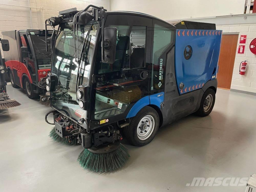 Azura Mathieu MC210 Вакуумные уборочные машины