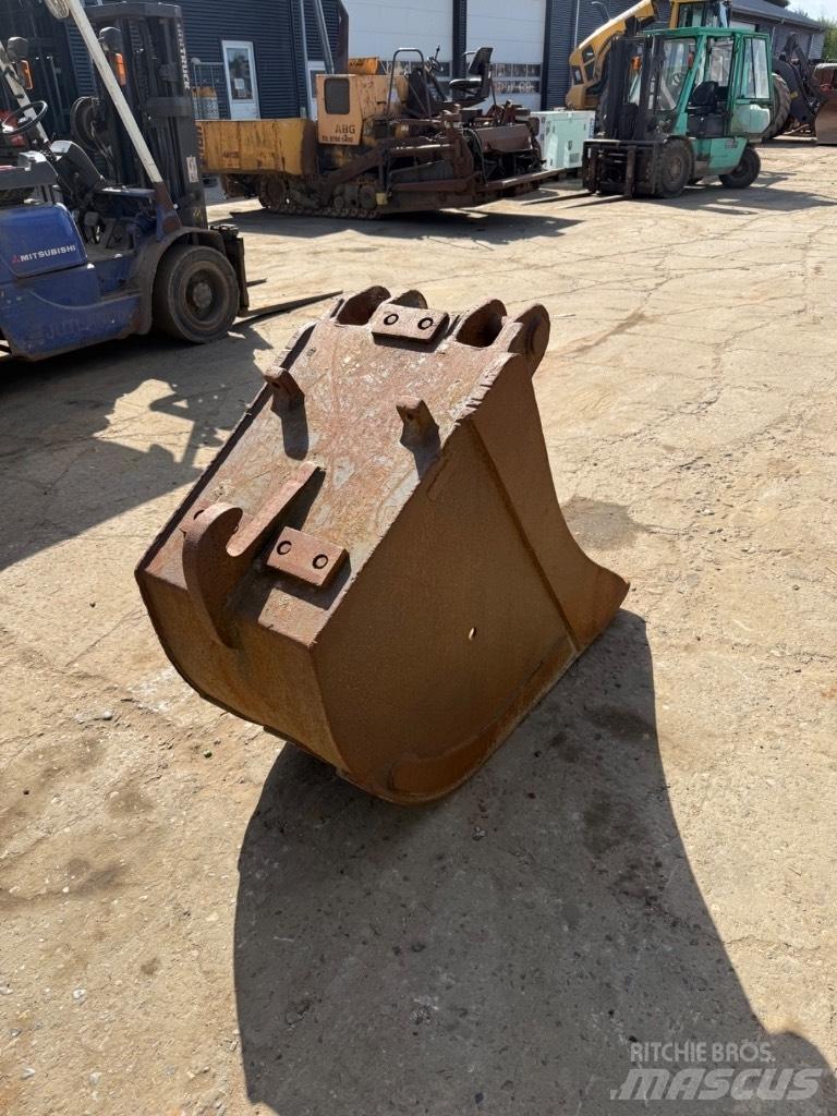 Andet S1 skifte Ковши