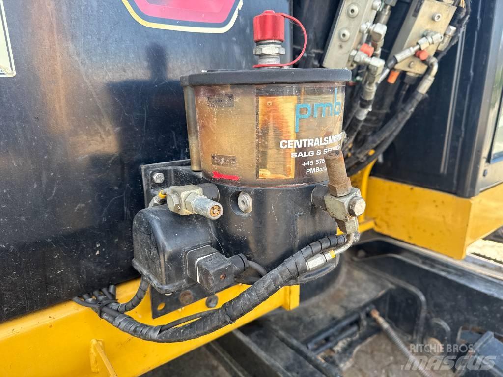 CAT 310 Гусеничные экскаваторы