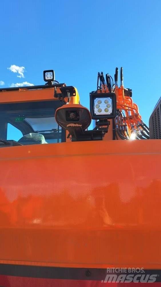 Develon DX 140 LCR-7 Гусеничные экскаваторы