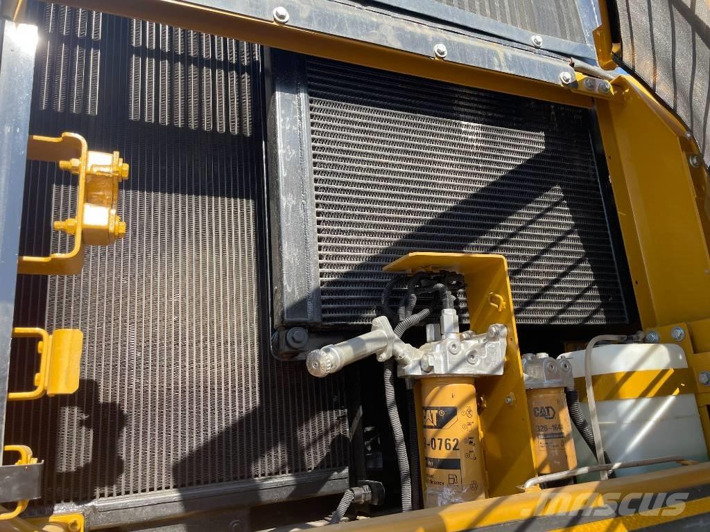 CAT 330 D Гусеничные экскаваторы