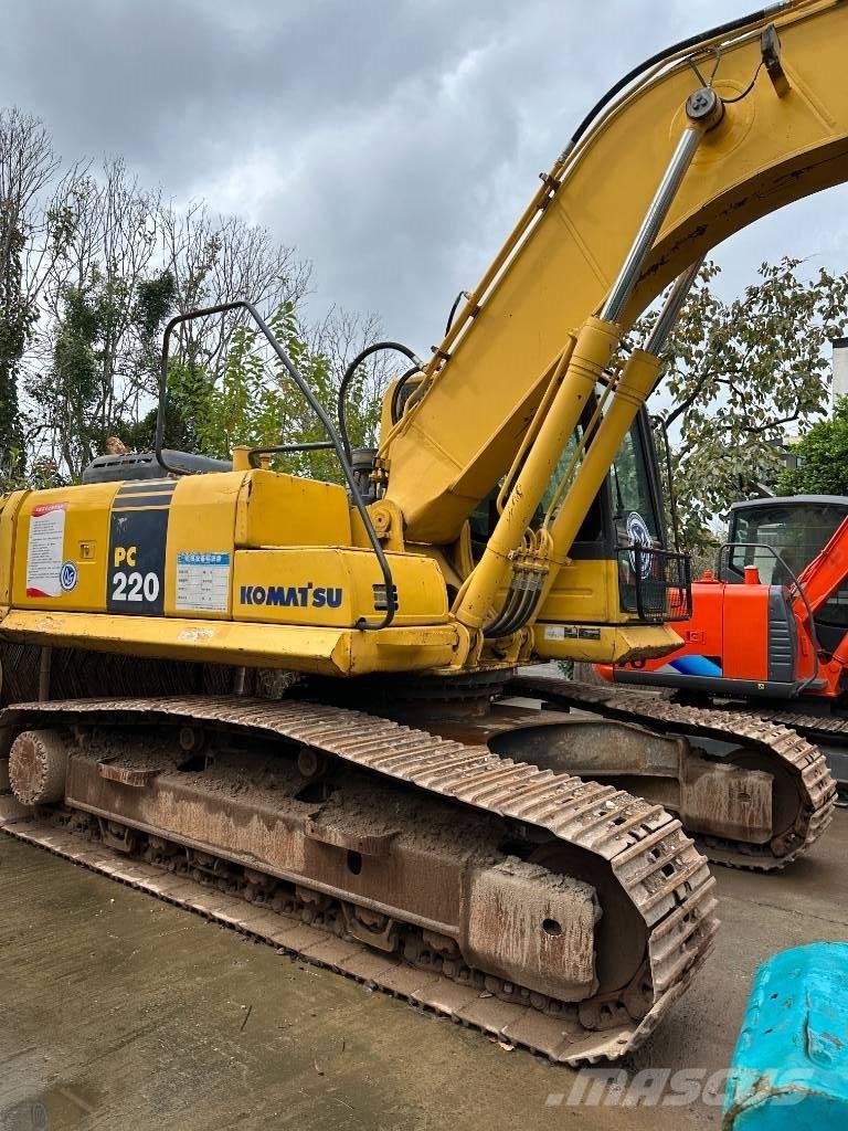Komatsu PC 220-8 Гусеничные экскаваторы
