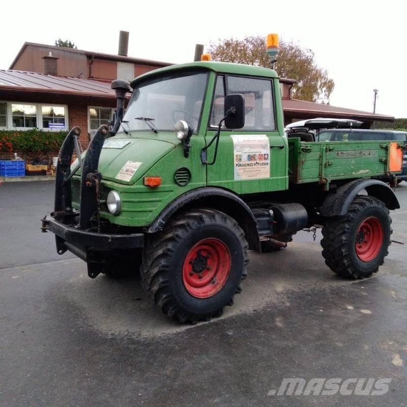 Mercedes-Benz U421 Трактора