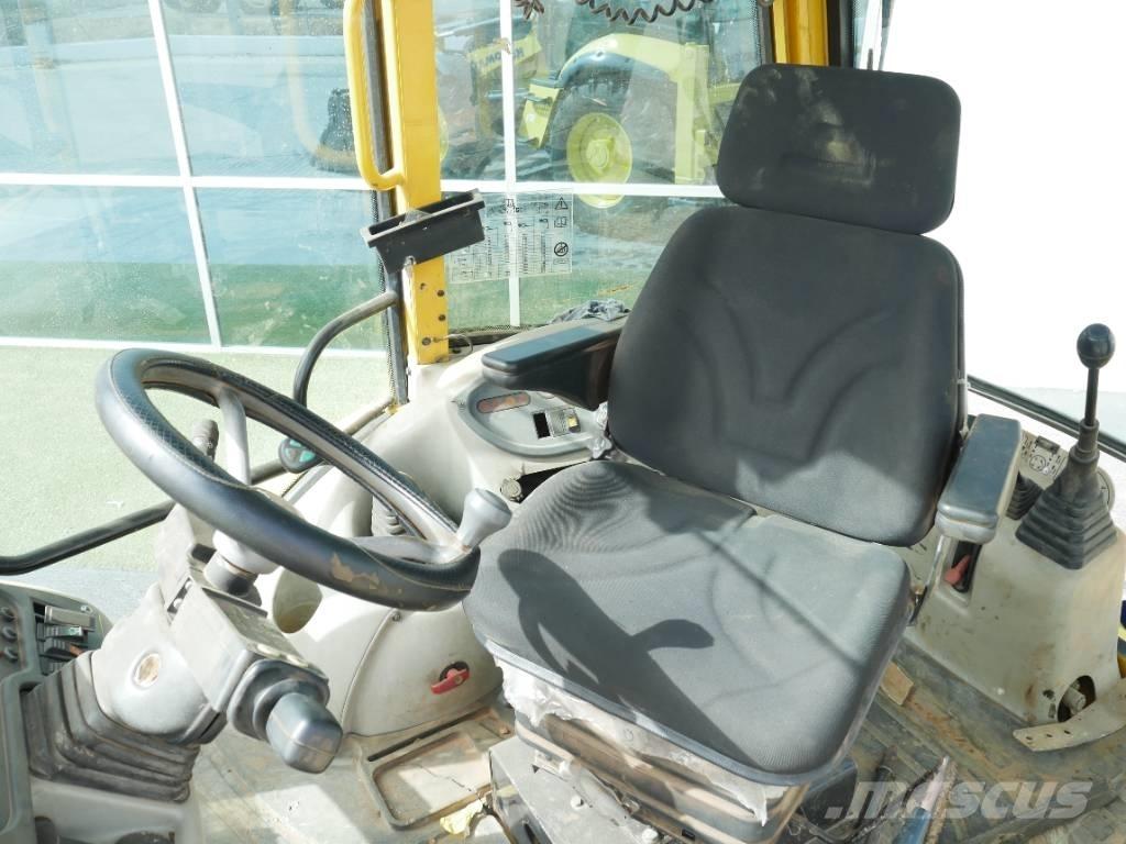 Komatsu WB 97 S-2 Экскаваторы-погрузчики