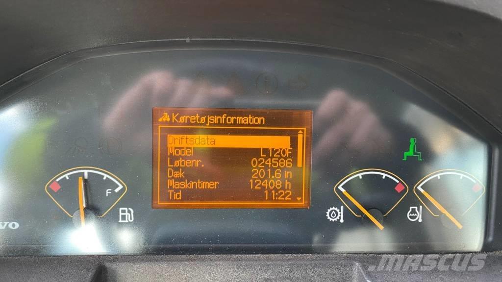 Volvo L 120 F Фронтальные погрузчики