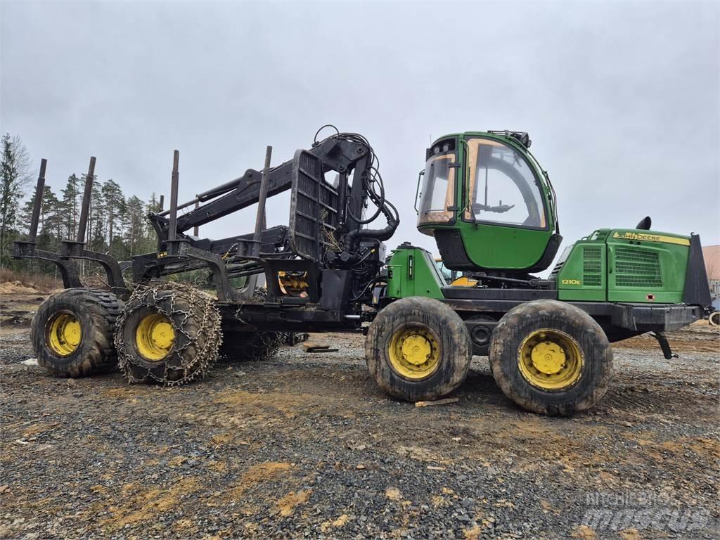 John Deere 1210E Форвардеры