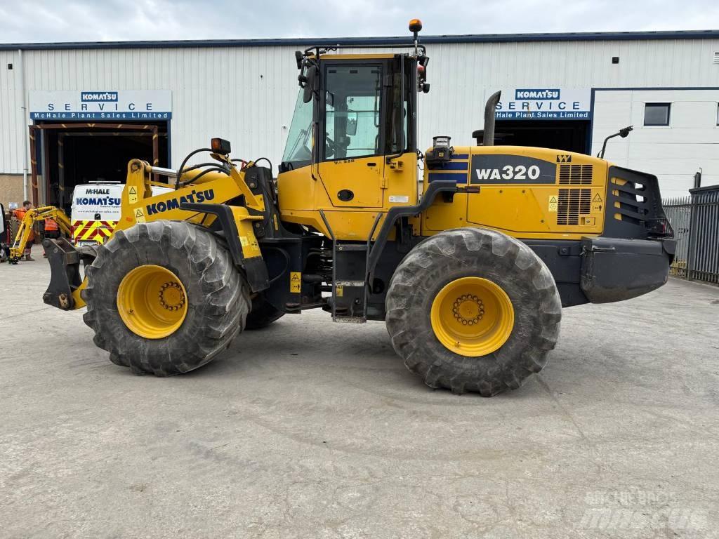 Komatsu WA320-5 Фронтальные погрузчики