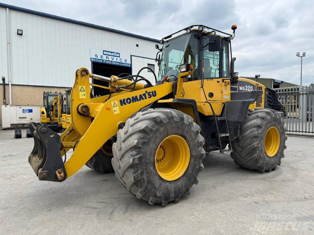 Komatsu WA320-5 Фронтальные погрузчики