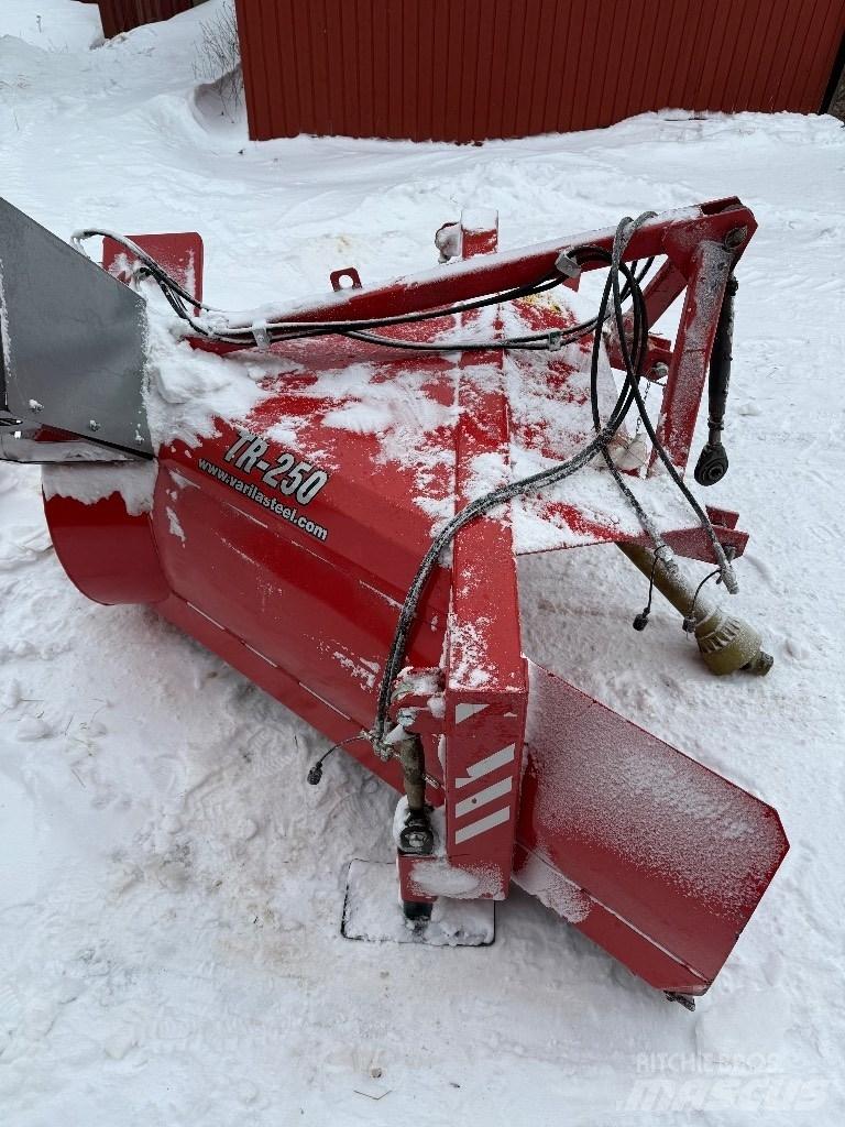 Varila Steel TR 250 Снегоуборщики